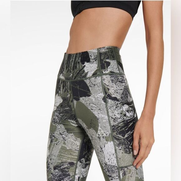 Nike ACG AOP Tights Size xs green white and black - Picture 3 of 8